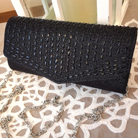 D'Margeaux, NWOT, Black Beaded Glitter Clutch with detachable silver chain - Picture 6 of 6